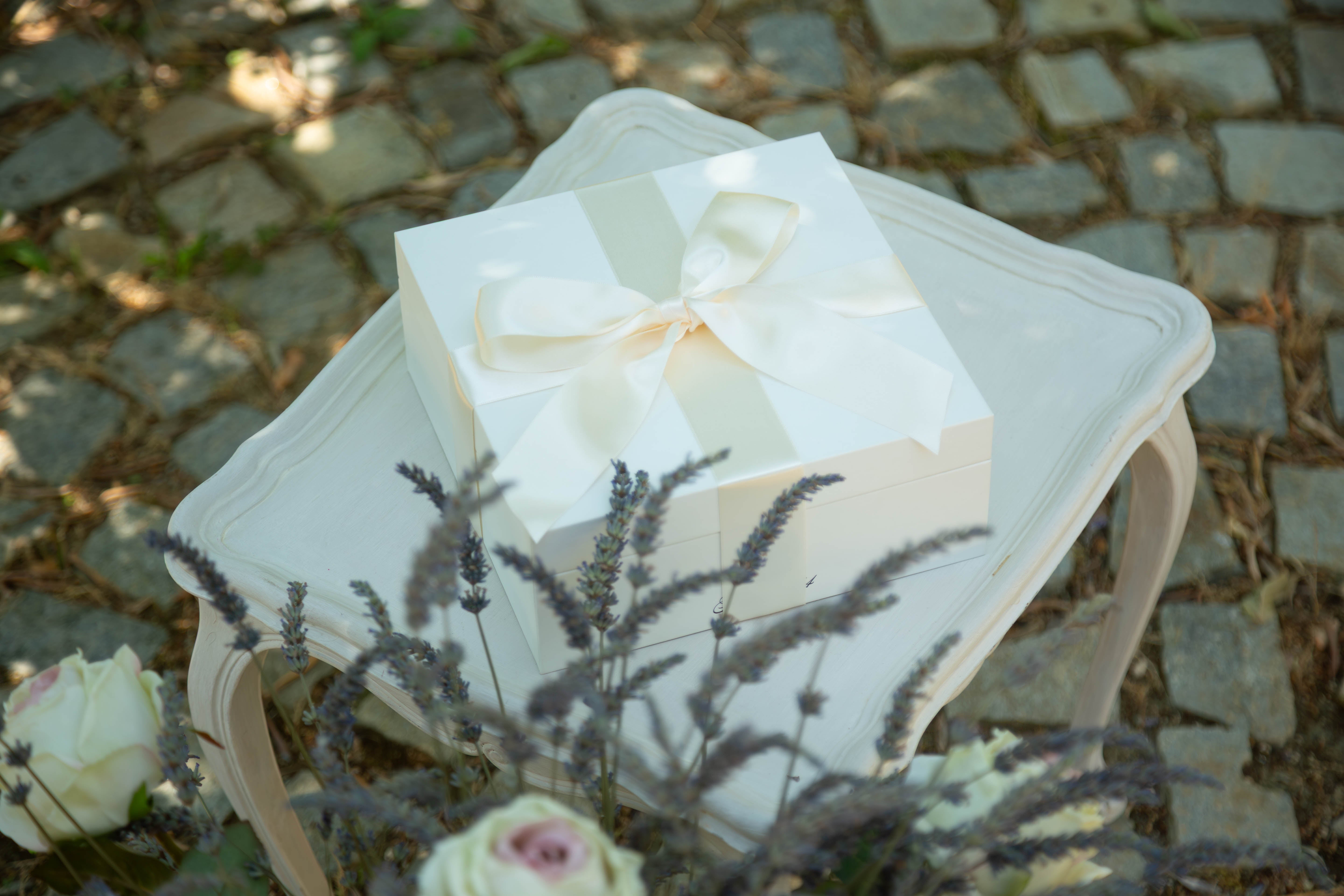 Cadeau dans un coffret luxe Franc 1884