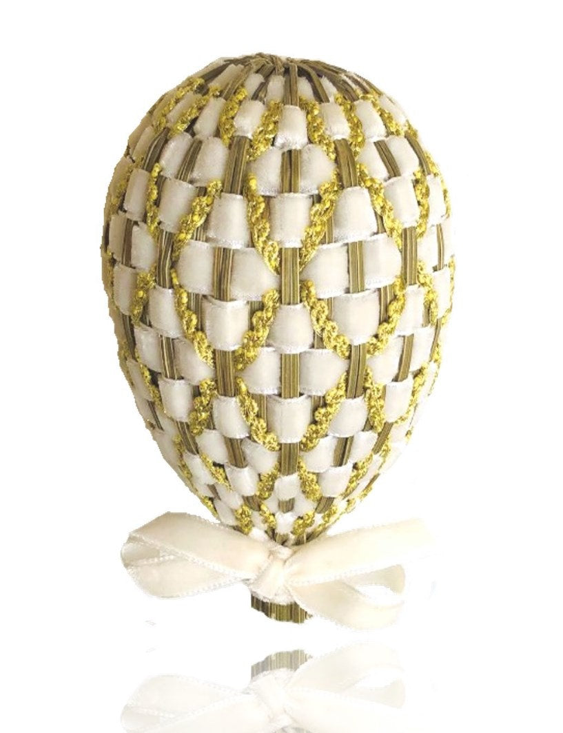 Oeuf de Lavande inspiration Fabergé velours Écru & Or L