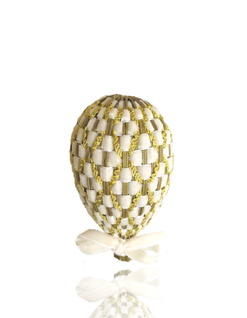 Oeuf de Lavande inspiration Fabergé velours Écru & Or M